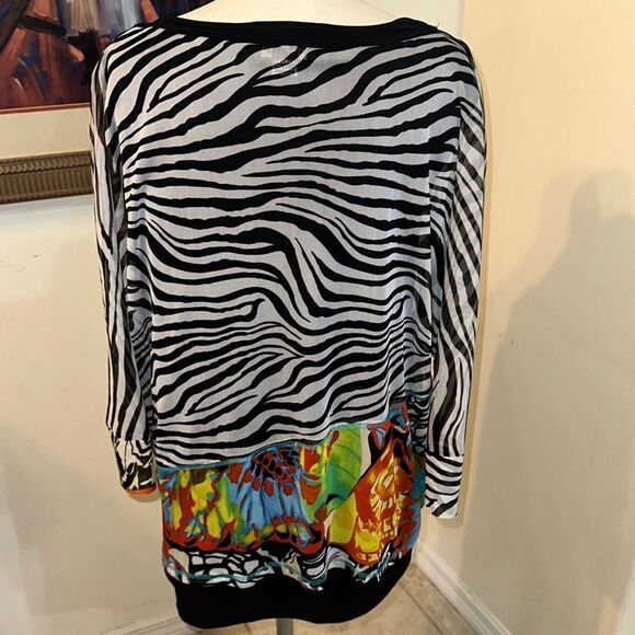 Michael Tyler Zebra Abstract 2 PC. Asymmetrical Top Size XXL - Picture 7 of 11